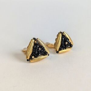 Unique Triangle Shape Black Bead Cluster Clippy Earrings Framed Brushed Gold